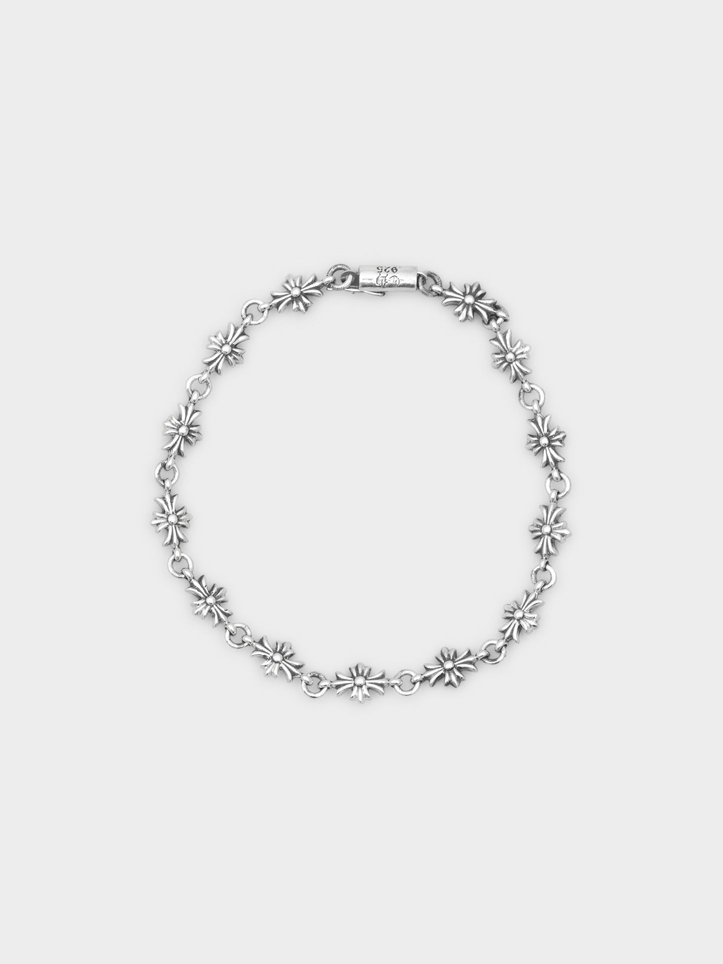Tiny E Bracelet (13 links)