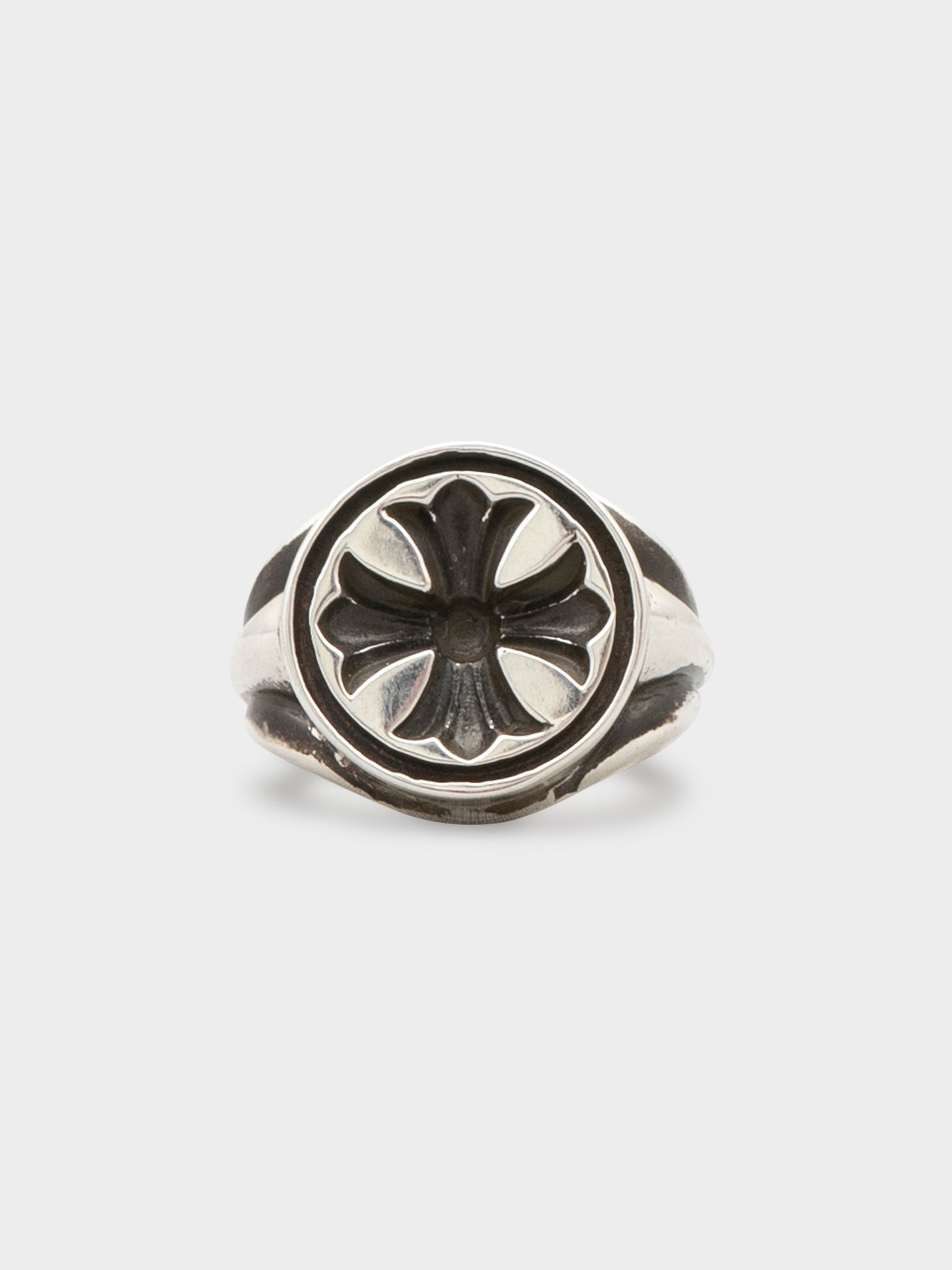 Chrome Hearts: Stamp Ring | Groupie