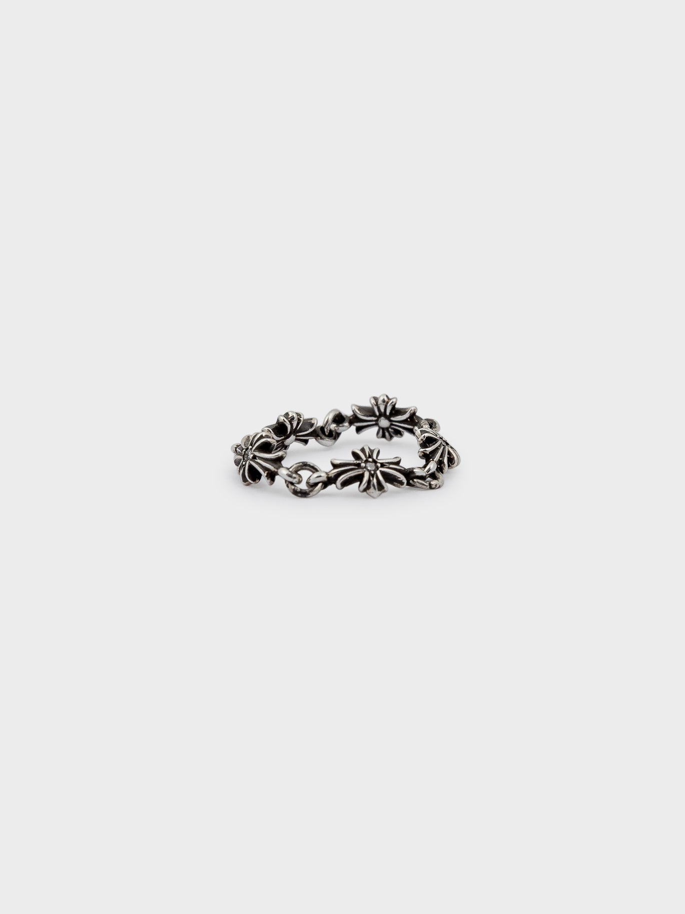 Chrome hearts store tiny e ring