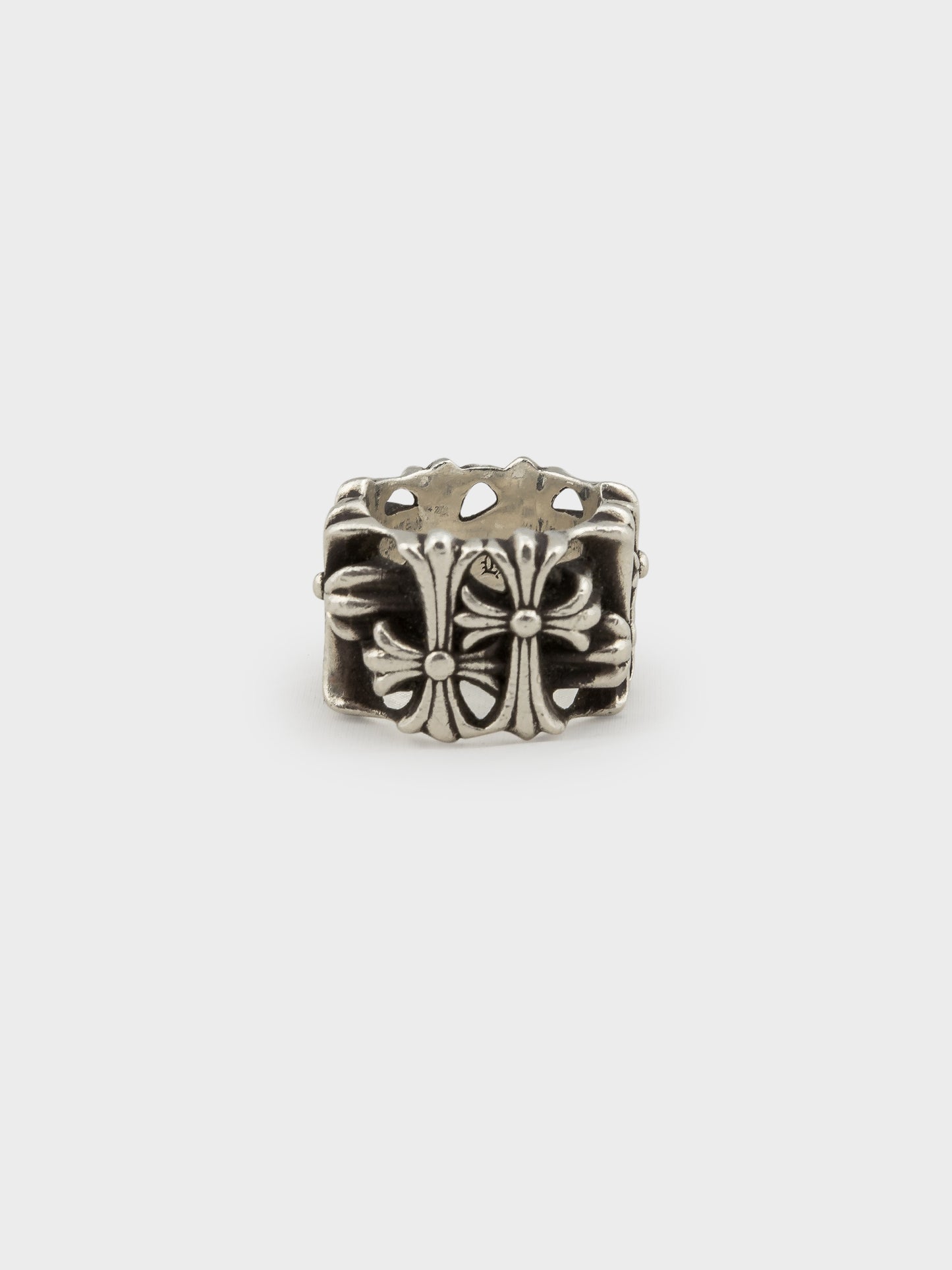 Square Cemetery Ring