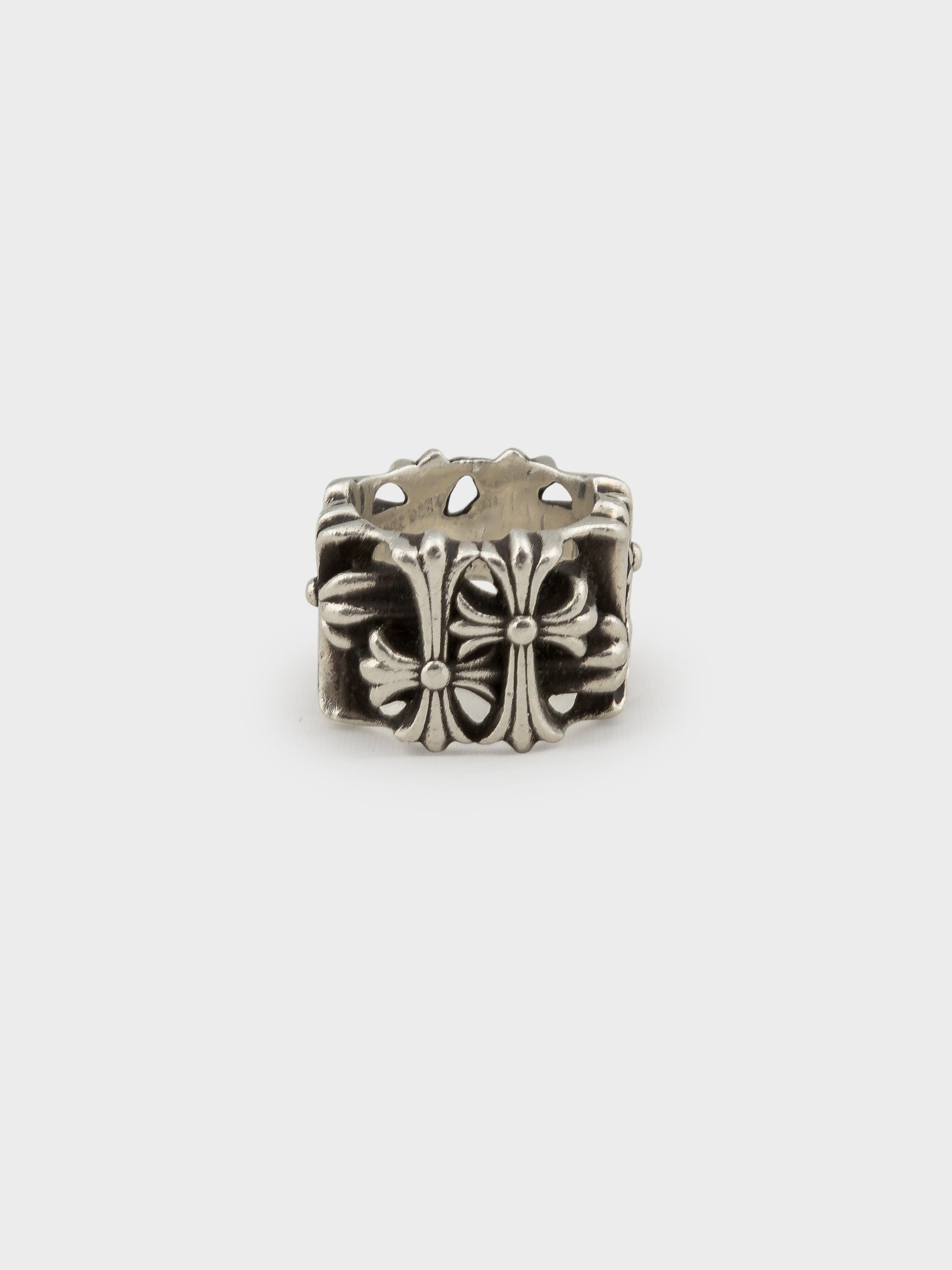 Square Cemetery Ring