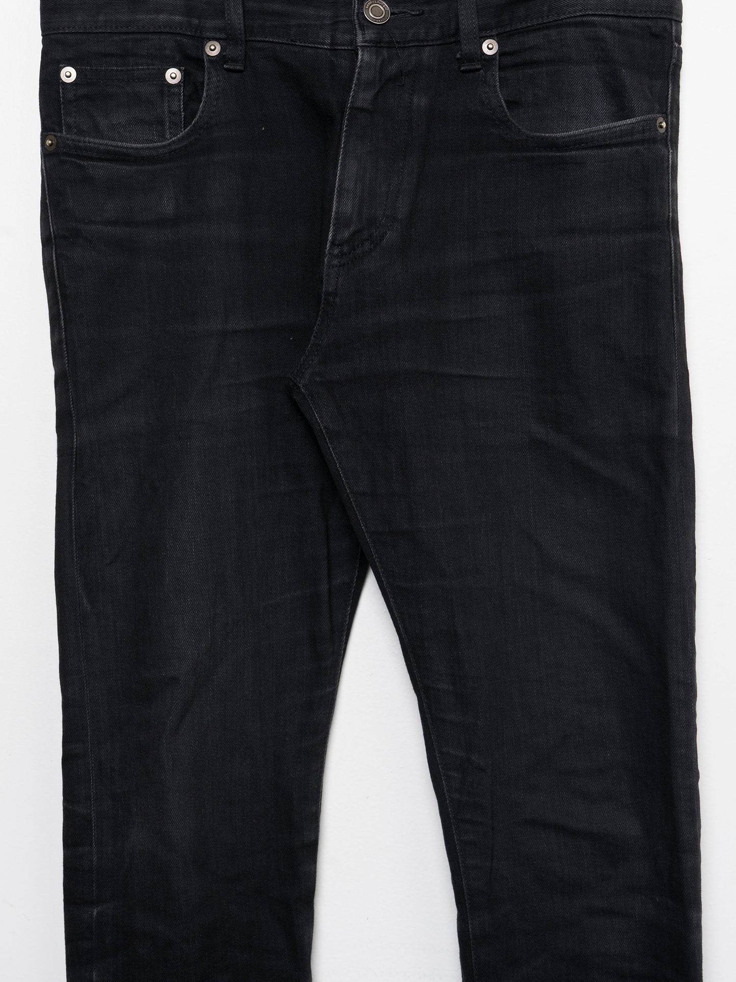 D02 Jeans