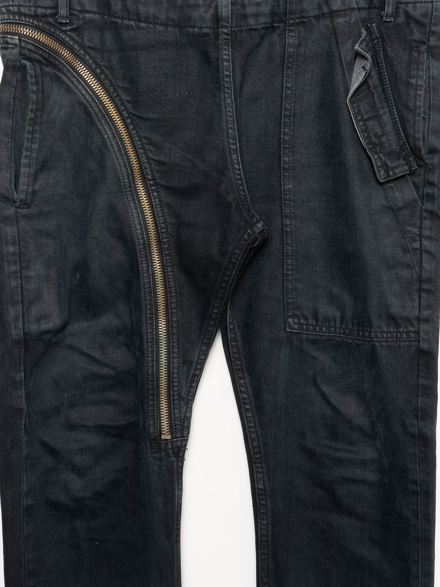 ‘Moody’ Overdyed Aircuts