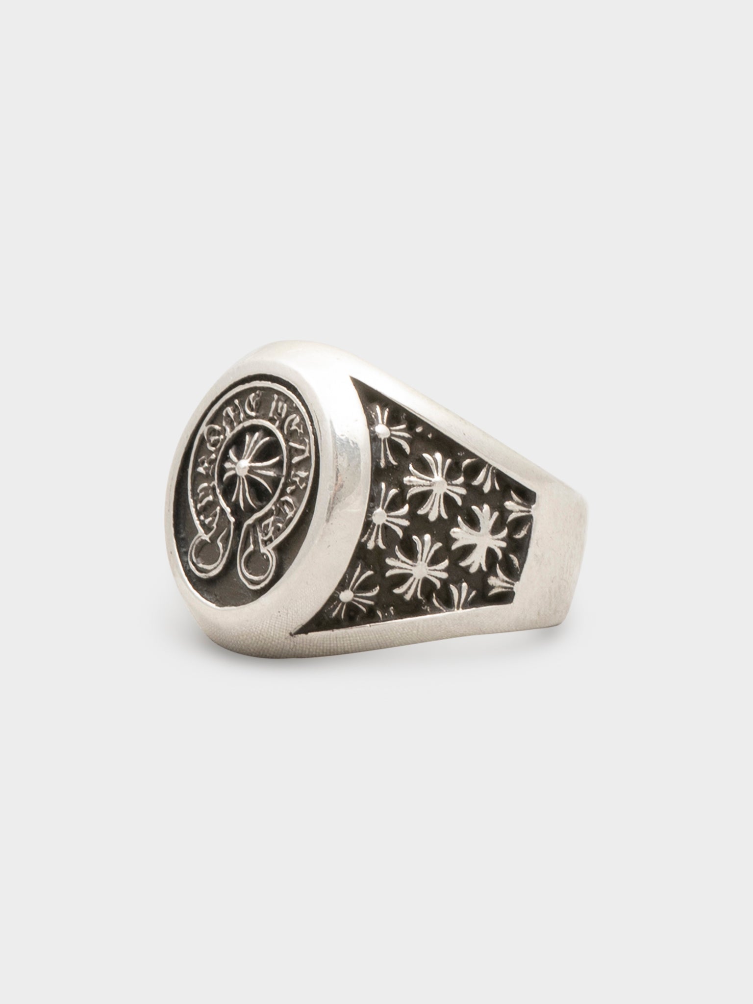Buy Chrome Hearts Horseshoe Championship Ring Online at Groupie