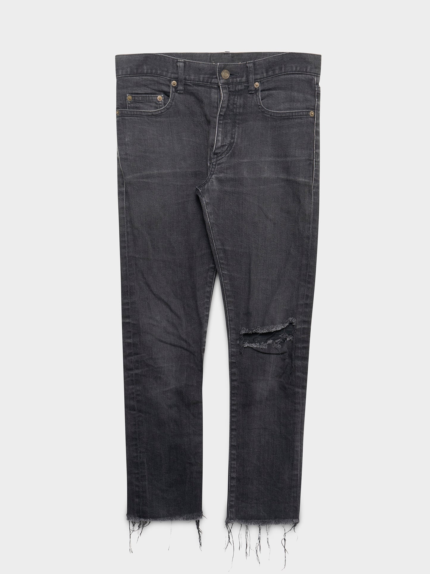 D02 Distressed Jeans