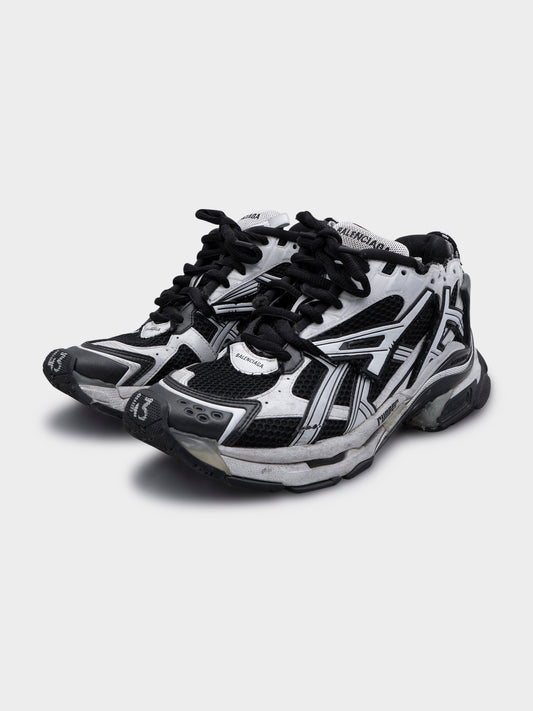 Runner Sneakers