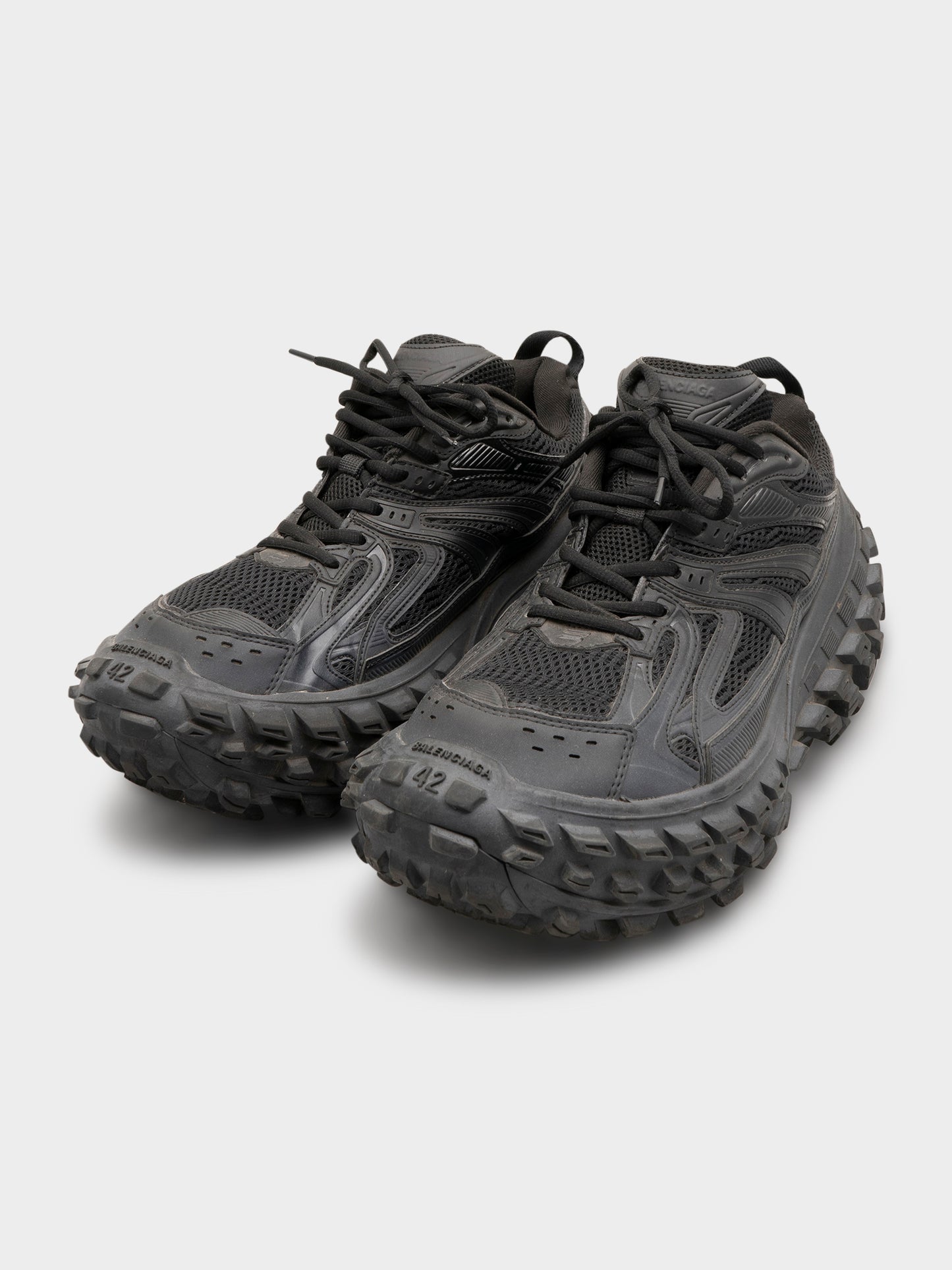 Defenders Sneakers