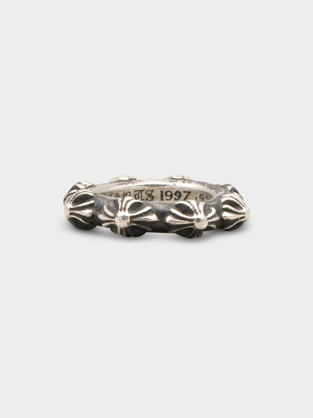 Chrome Hearts: Cross Band Ring | Groupie