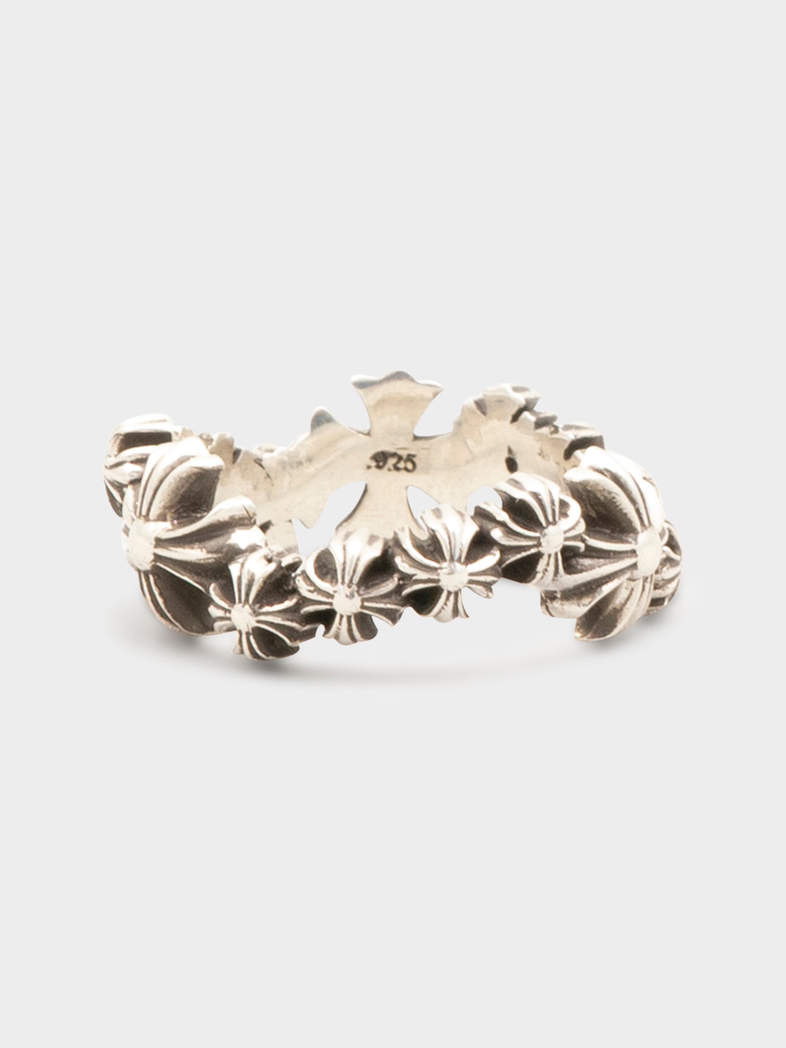 Chrome Hearts: Plus Wave Ring | Groupie