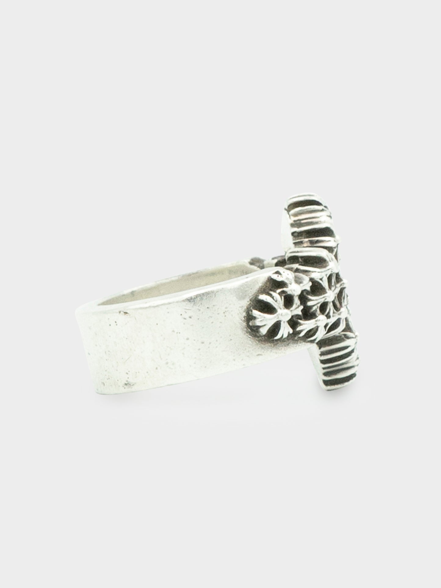 Cemetery Pointer Ring