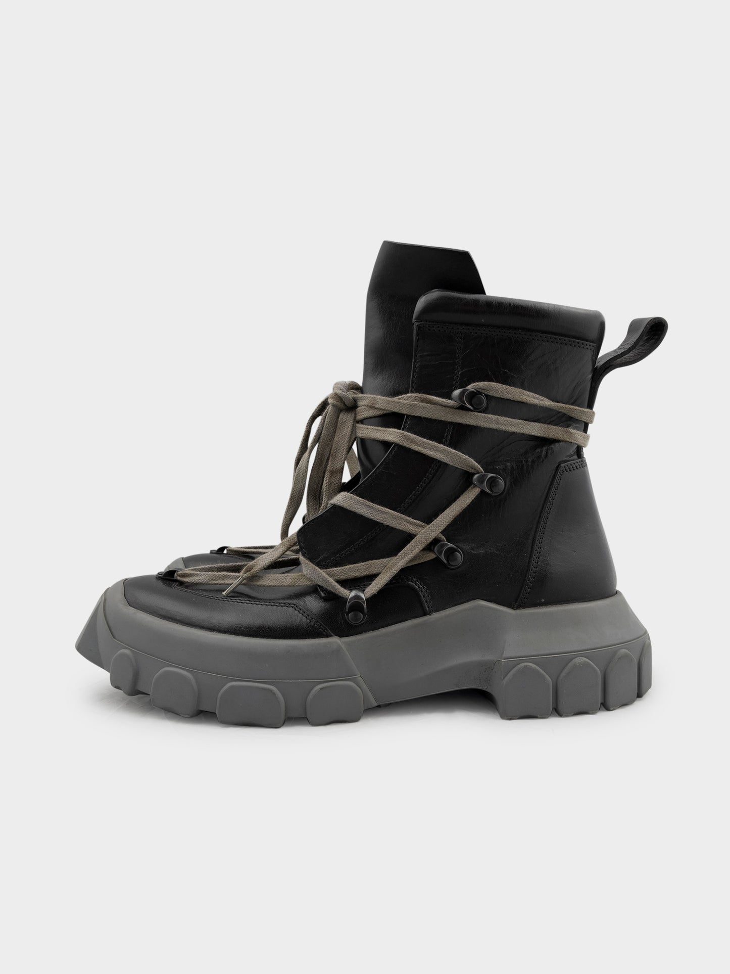 Pentagram Tractor Hiking Boot