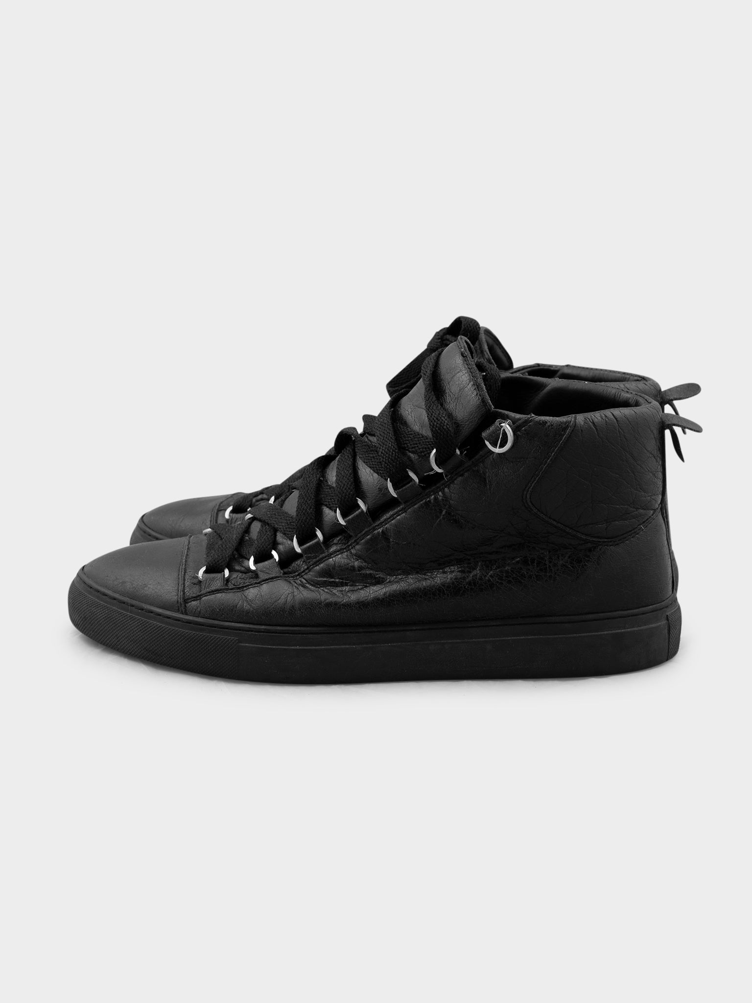 Balenciaga: Arena Sneakers | Groupie
