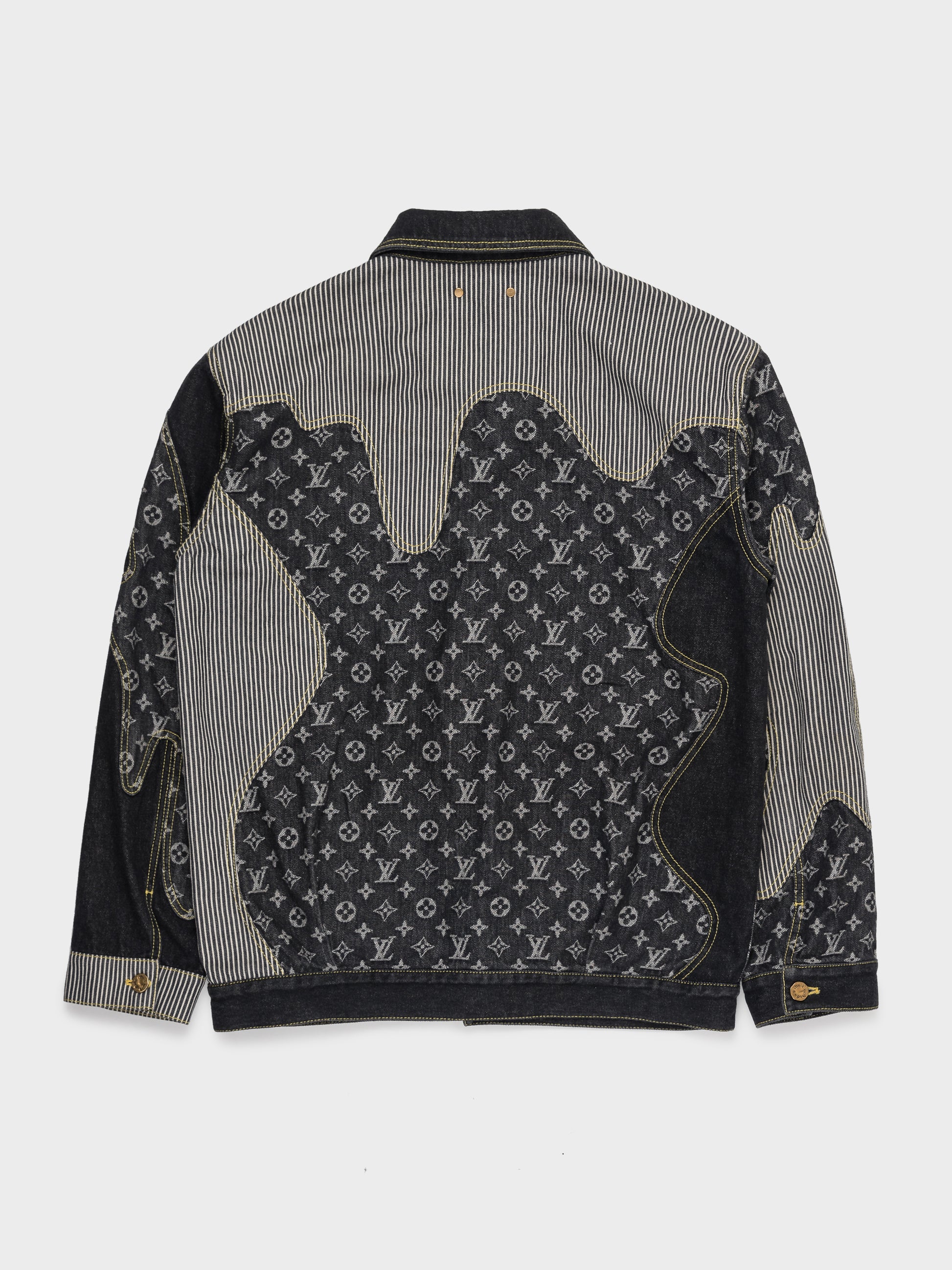 Louis Vuitton Monogram Printed Denim Jacket BLACK. Size 48